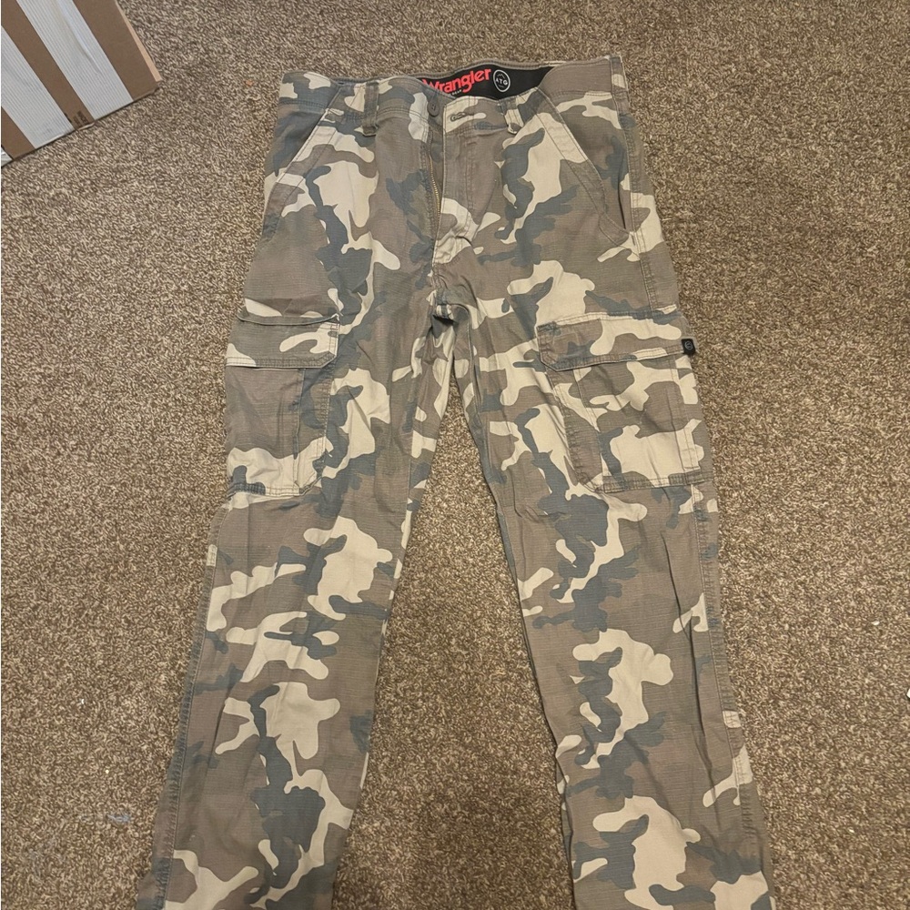 Wrangler Men's Gray and Tan Cargo Pants